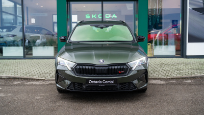 Škoda Octavia Combi 2.0 TSI RS  (pohľad zozadu)