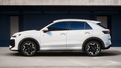 VW T-Roc 1.5 eTSI R-Line (pohľad zboku)