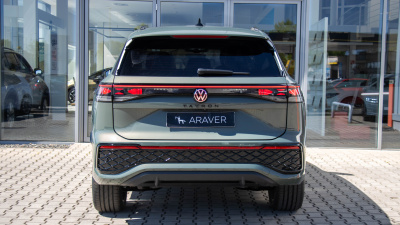 VW Tayron 1.5 eHybrid R-line Limited (pohľad do interiéru)