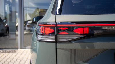 VW Tayron 1.5 eHybrid R-line Limited (pohľad do interiéru)
