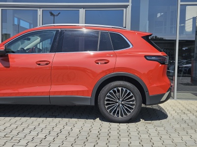 VW Tiguan 2.0 TDI Elegance 4x4 (pohľad do interiéru)