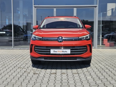 VW Tiguan 2.0 TDI Elegance 4x4 (pohľad do interiéru)