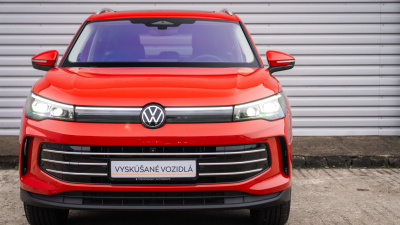 VW Tiguan 2.0 TDI Elegance 4x4 (pohľad do interiéru)