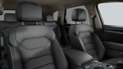 VW Touareg 3.0 TDI Premium Limited (pohľad do interiéru)