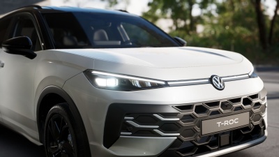 VW T-Roc 1.5 eTSI Style (pohľad spredu)