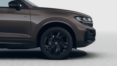 VW Touareg 3.0 TDI R-Line Limited (pohľad do interiéru)