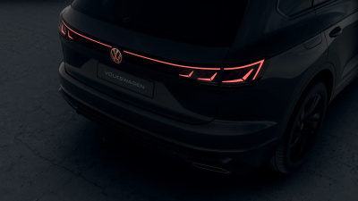 VW Touareg 3.0 TDI R-Line Limited (pohľad do interiéru)