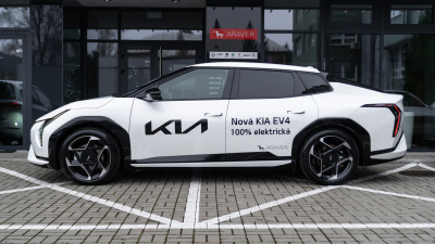 Kia EV4 FB Sport (pohľad zboku)