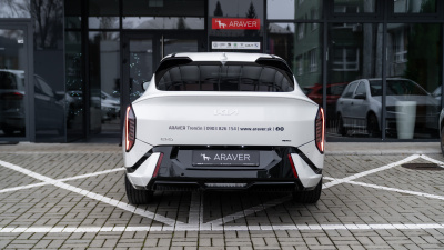 Kia EV4 FB Sport (pohľad spredu)