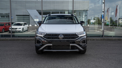 VW T-Roc 1.5 TSI Limited (pohľad zozadu)