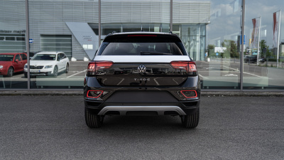 VW T-Roc 1.5 TSI Limited (pohľad spredu)