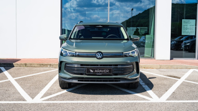 VW Tiguan 1.5 TSI eHybrid Limited (pohľad zboku)