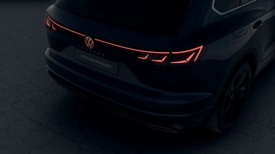 VW Touareg 3.0 TDI Elegance Limited (pohľad do interiéru)