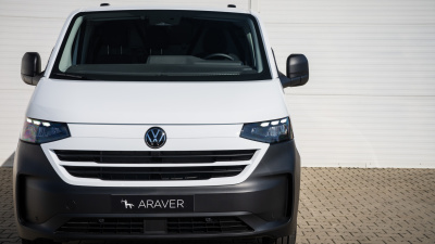 VW Transporter Basis LR 2.0 TDI (pohľad do interiéru)