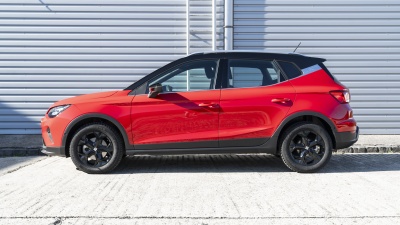 Seat Arona 1.0 TSI  FR (pohľad zboku)