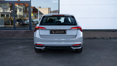 Škoda Scala 1.0 TSI Selection (pohľad spredu)