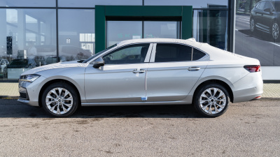 Škoda Superb 2.0 TDI Top Selection (pohľad do interiéru)