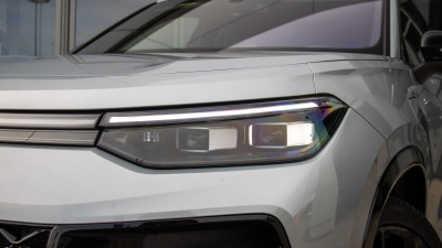 VW Tayron 1.5 eHybrid R-line Limited (pohľad do interiéru)
