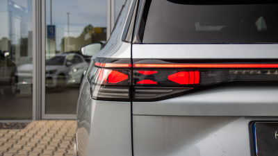 VW Tayron 1.5 eHybrid R-line Limited (pohľad do interiéru)