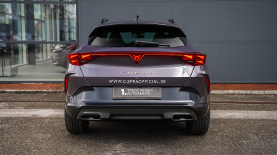 CUPRA Formentor 1.5 eTSI  (pohľad zozadu)