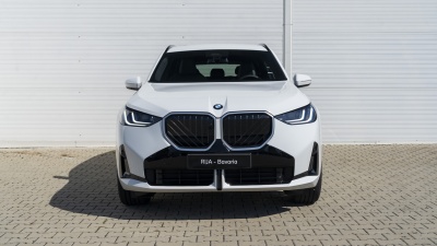 BMW X3 20d xDrive (pohľad do interiéru)