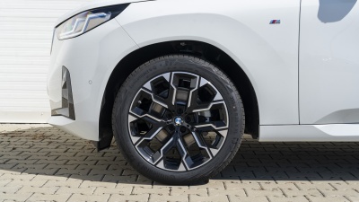 BMW X3 20d xDrive (pohľad spredu)