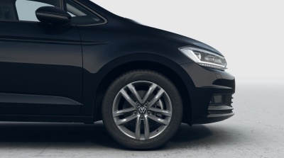 VW Touran 1.5 TSI Limited (pohľad do interiéru)