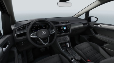 VW Touran 1.5 TSI Limited (pohľad do interiéru)