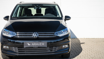 VW Touran 1.5 TSI Limited (pohľad do interiéru)