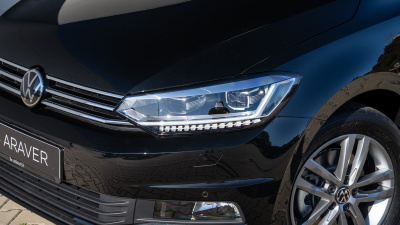 VW Touran 1.5 TSI Limited (pohľad do interiéru)