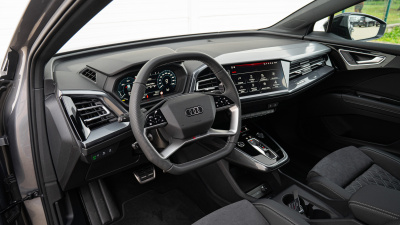 AUDI Q4 Sportback e-tron