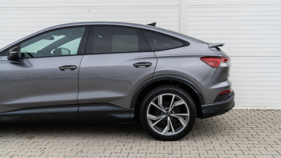 AUDI Q4 Sportback e-tron