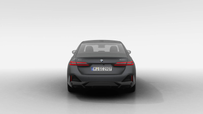 BMW 540d xDrive Sedan (pohľad do interiéru)