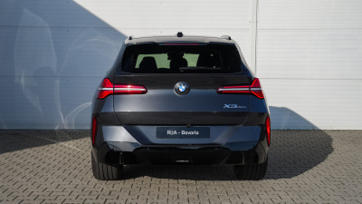 BMW X3 20d xDrive (pohľad do interiéru)