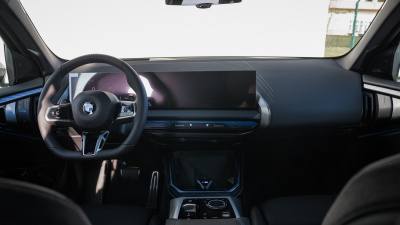 BMW X3 20d xDrive (pohľad do interiéru)