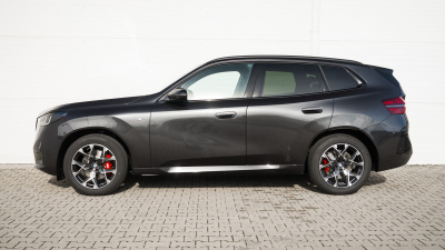 BMW X3 20 xDrive (pohľad zozadu)