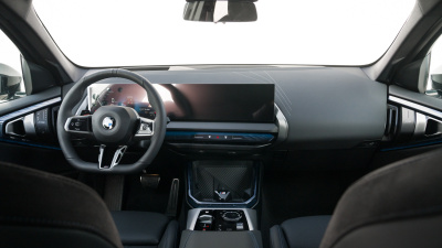 BMW X3 20 xDrive (pohľad do interiéru)