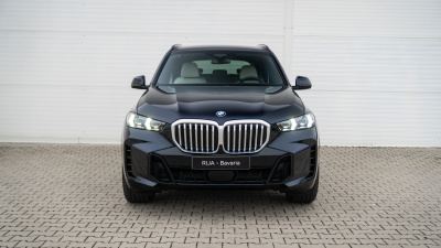 BMW X5 30d xDrive (pohľad do interiéru)