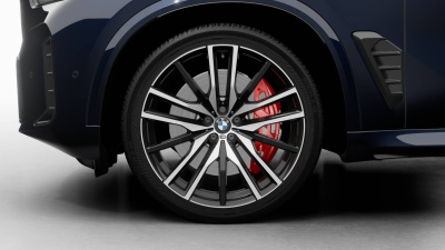 BMW X5 30d xDrive (pohľad spredu)