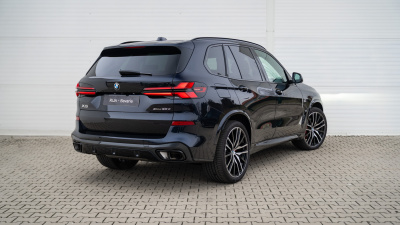 BMW X5 30d xDrive (pohľad zboku)