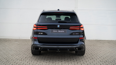 BMW X5 30d xDrive (pohľad do interiéru)