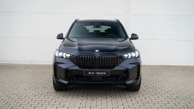 BMW X5 30d xDrive (pohľad do interiéru)