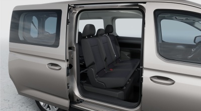 VW Caddy Basis Maxi 2.0 TDI (pohľad do interiéru)