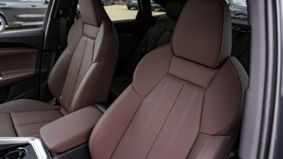 AUDI Q5 Sportback 2.0 TDI Quattro (pohľad zozadu)