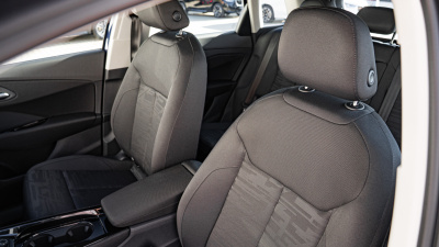 AUDI Q3 SUV 2.0 TDI (pohľad spredu)