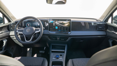 VW Tiguan 1.5 eTSI Limited (pohľad do interiéru)