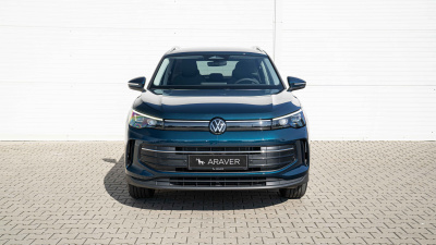 VW Tiguan 1.5 eTSI Limited (pohľad zozadu)