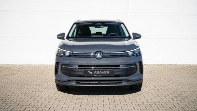 VW Tiguan Limited 2.0 TDI  (pohľad zozadu)