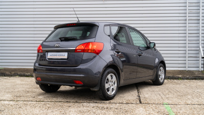 KIA Venga 1.4 CVVT (pohľad do interiéru)