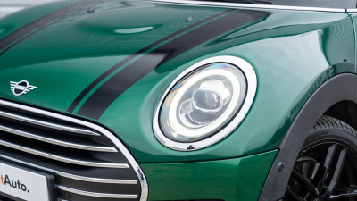 Mini Cooper 2.0 D Clubman (pohľad do interiéru)